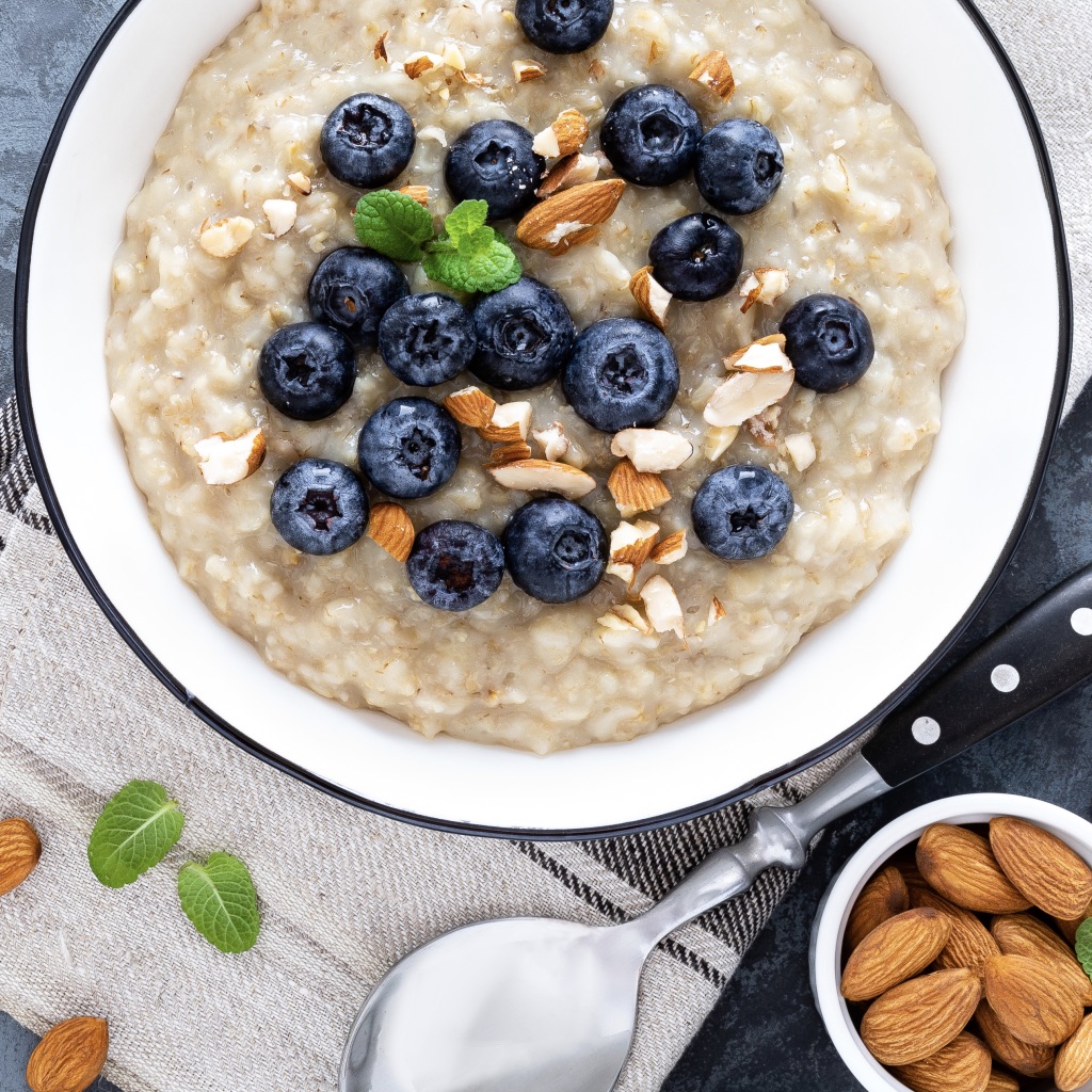 Oat porridge with apples, almonds & IsoWhey® photo