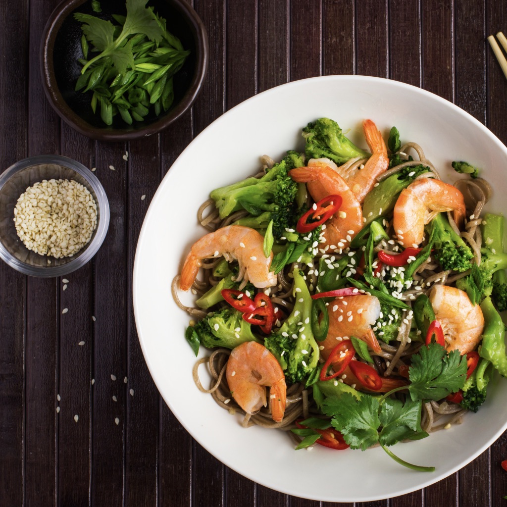 Prawn & lemongrass stir-fry with spinach photo